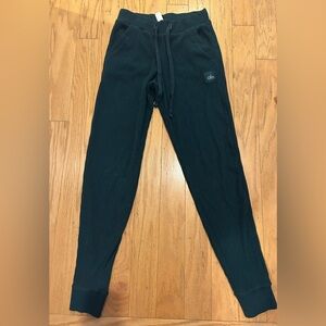 Alo muse midnight green sweatpants size XXS